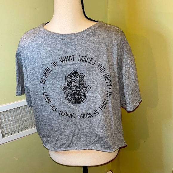 Miken cropped ‘do more of what makes you happy’ raw hem top - Picture 1 of 10